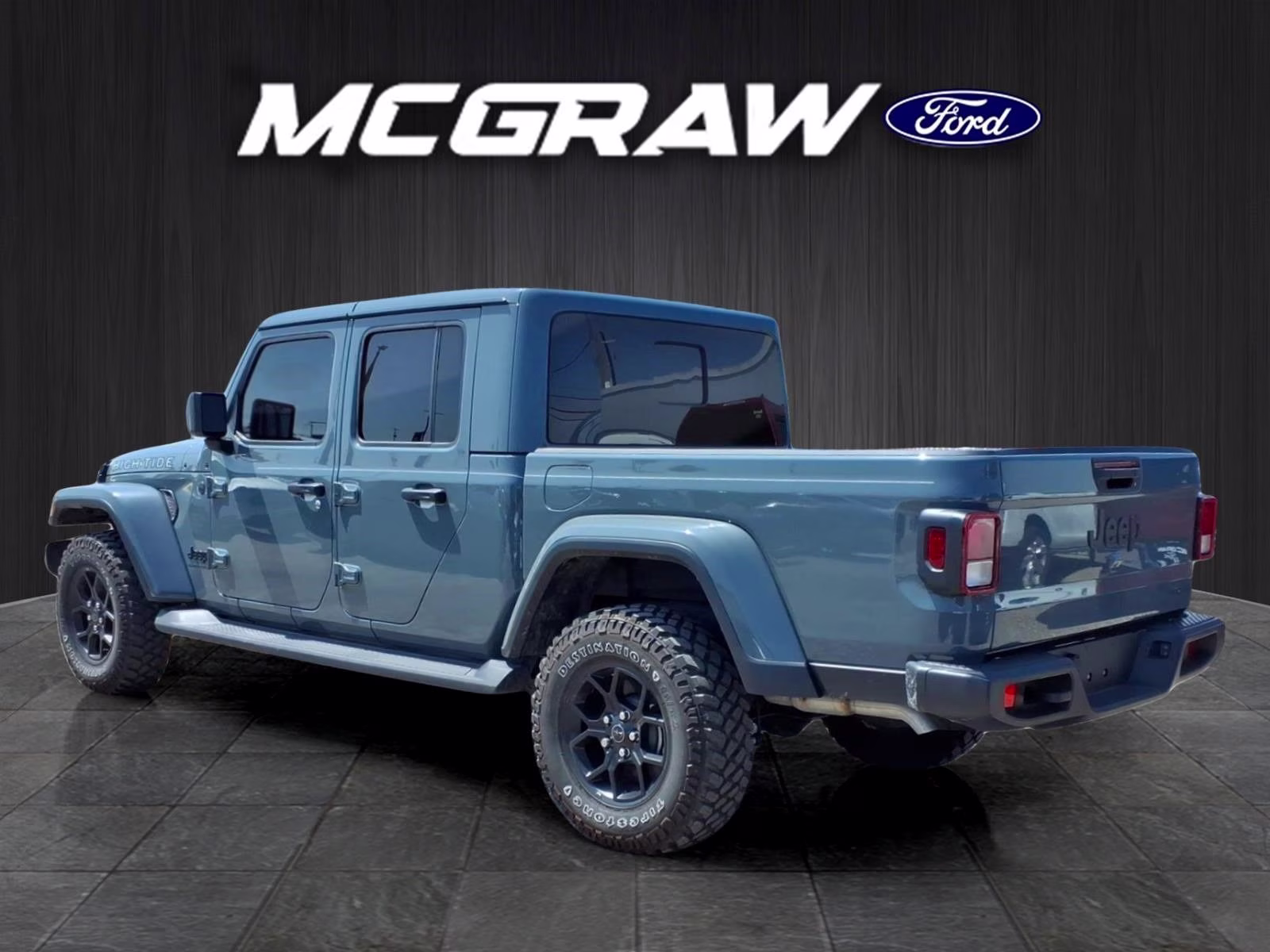 2025 Anvil Clearcoat Jeep Gladiator High Tide 4X4 Truck