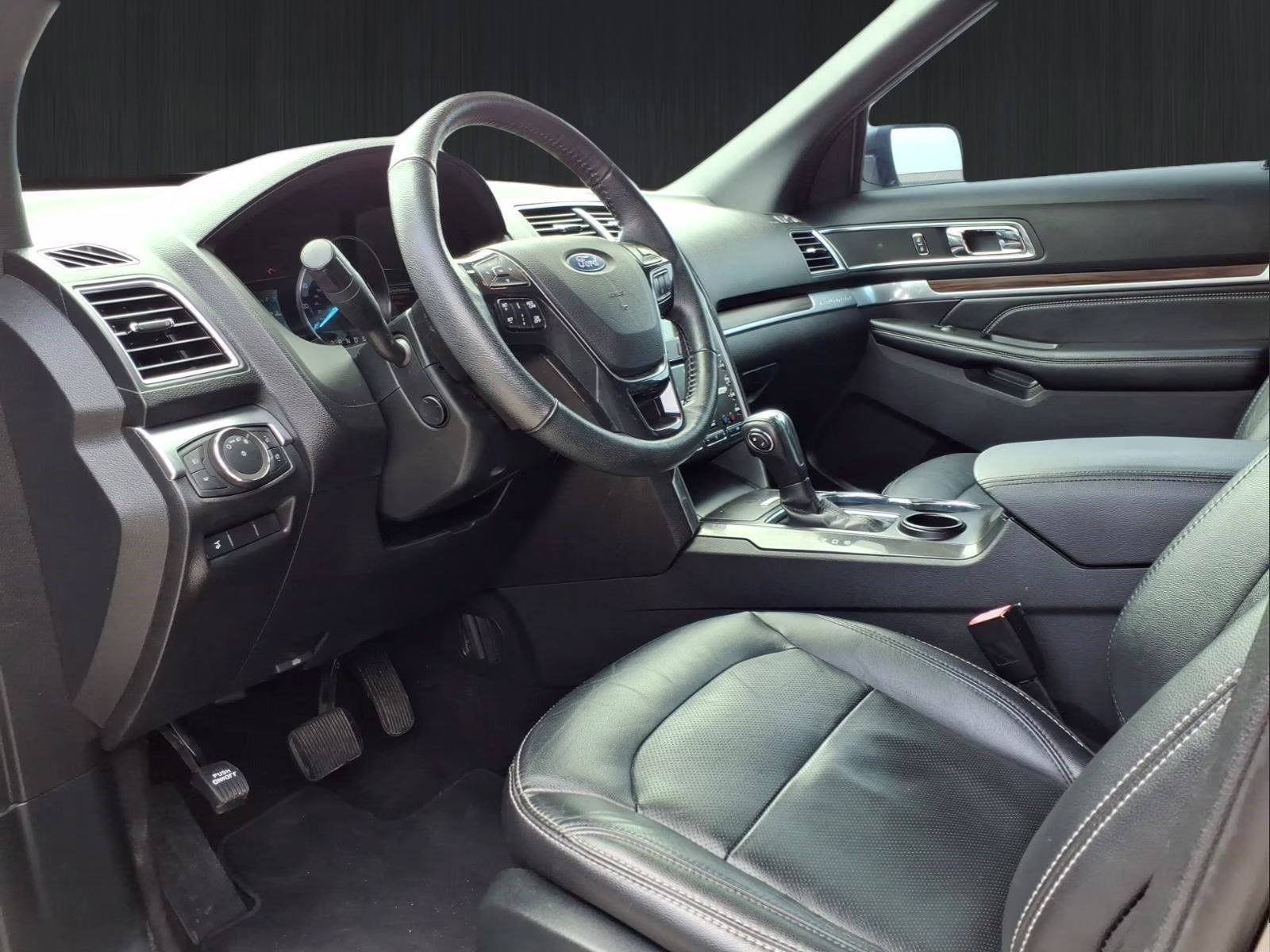 2018 Magnetic Ford Explorer Limited FWD SUV