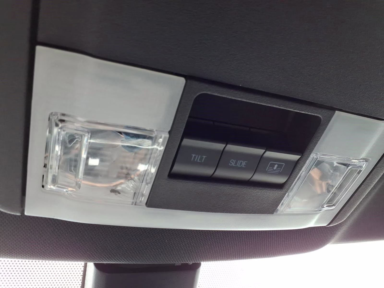 2018 Magnetic Ford Explorer Limited FWD SUV