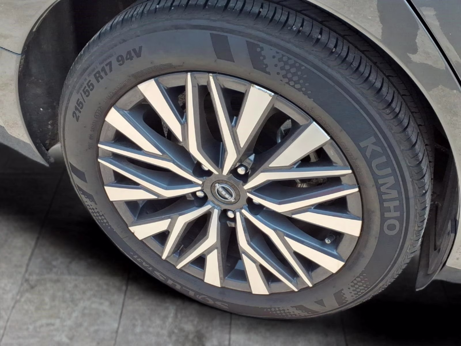 2025 Gun Metallic Nissan Altima 2.5 SV FWD Sedan