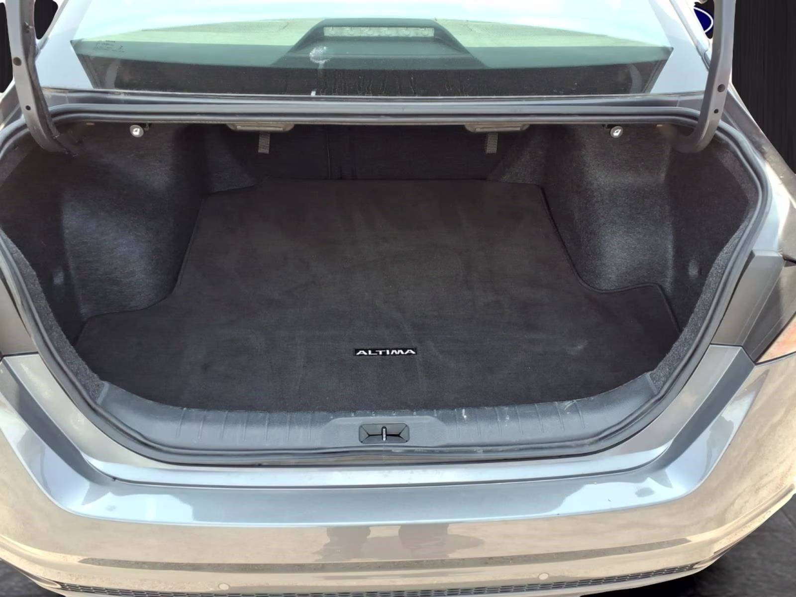 2025 Gun Metallic Nissan Altima 2.5 SV FWD Sedan