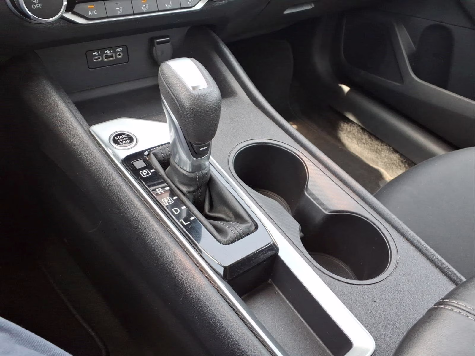 2025 Gun Metallic Nissan Altima 2.5 SV FWD Sedan