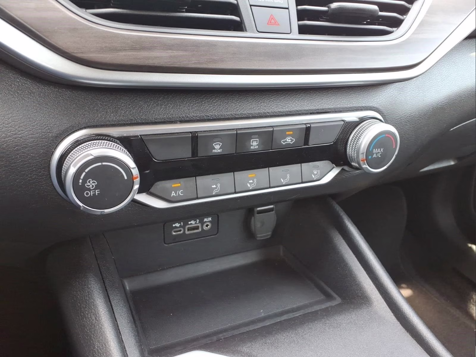 2025 Gun Metallic Nissan Altima 2.5 SV FWD Sedan