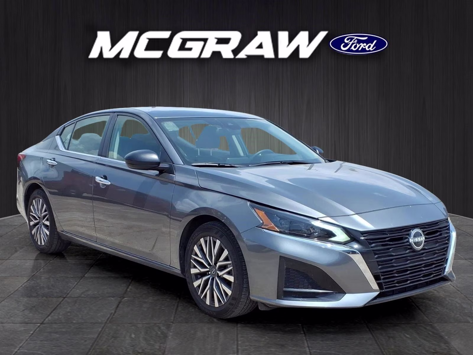 2025 Gun Metallic Nissan Altima 2.5 SV FWD Sedan