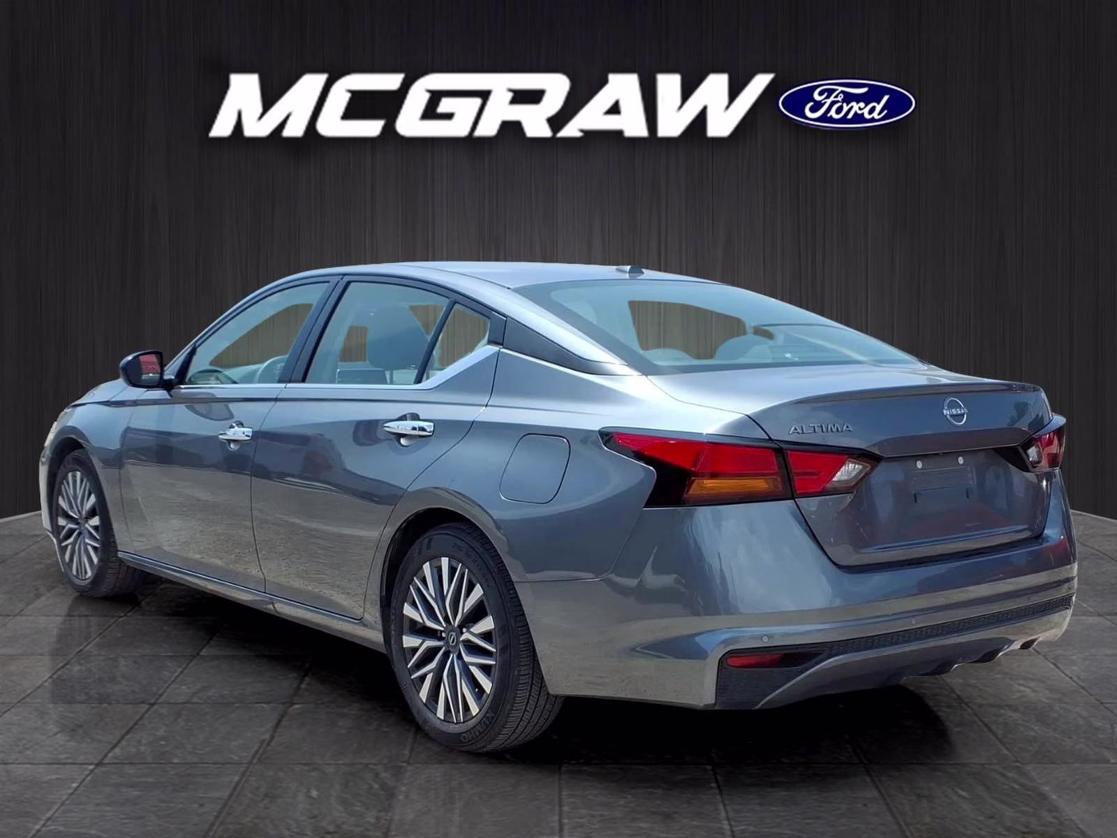 2025 Gun Metallic Nissan Altima 2.5 SV FWD Sedan