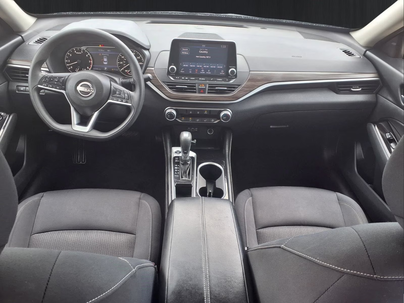 2023 Gun Metallic Nissan Altima 2.5 SV FWD Sedan