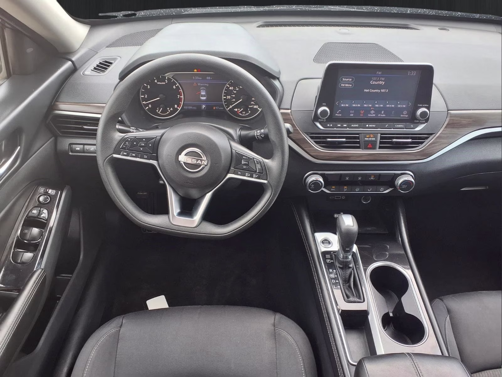 2023 Gun Metallic Nissan Altima 2.5 SV FWD Sedan