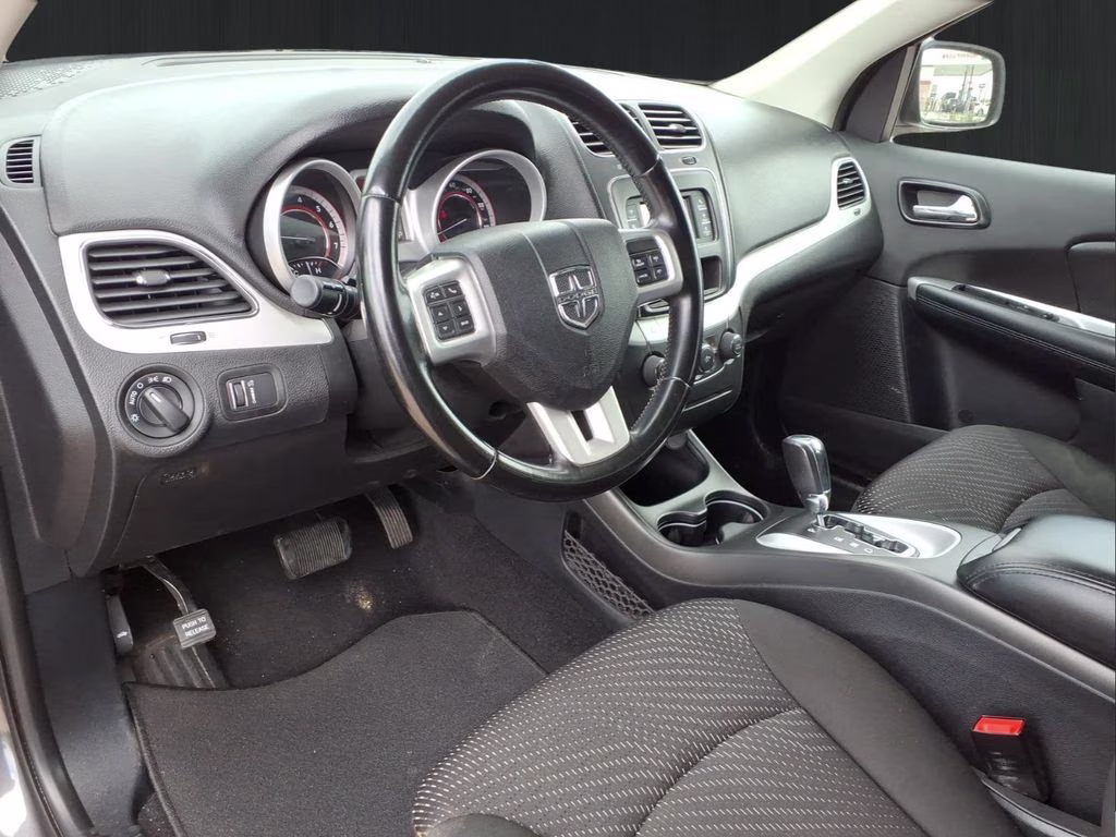 2020 Granite Pearlcoat Dodge Journey SE Value FWD SUV