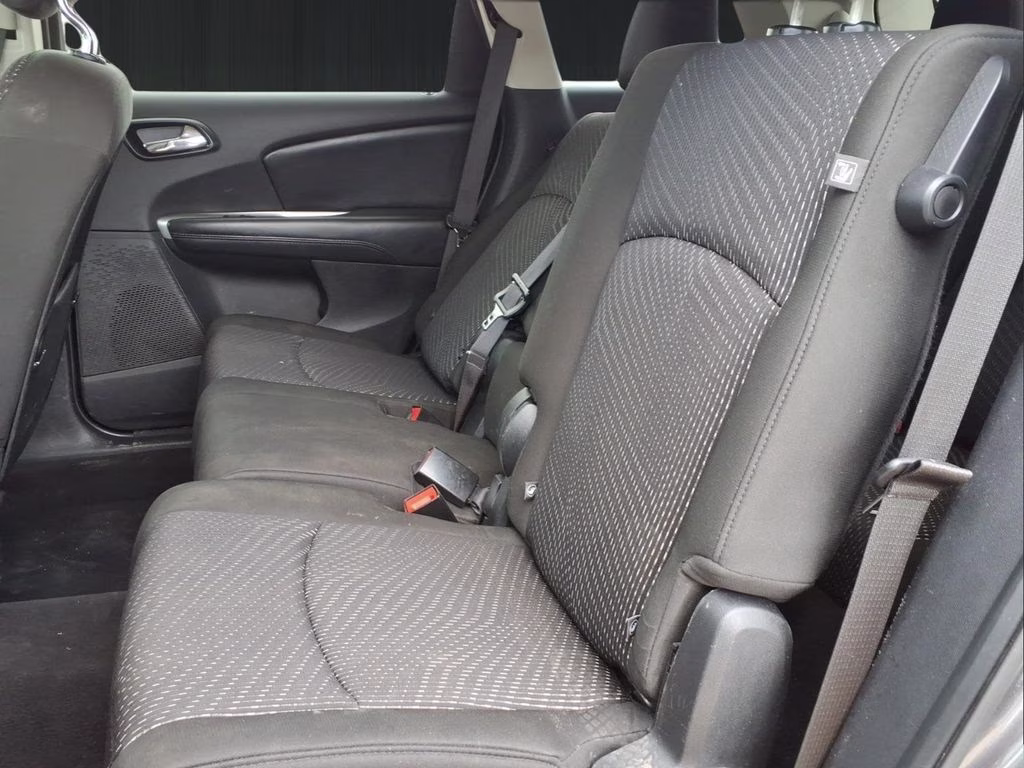 2020 Granite Pearlcoat Dodge Journey SE Value FWD SUV