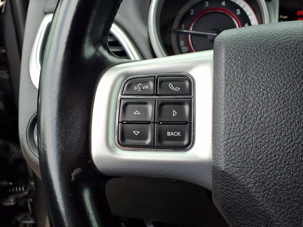 2020 Granite Pearlcoat Dodge Journey SE Value FWD SUV