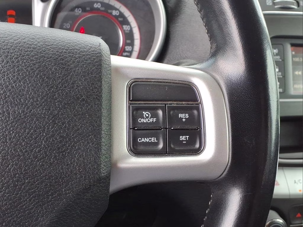 2020 Granite Pearlcoat Dodge Journey SE Value FWD SUV