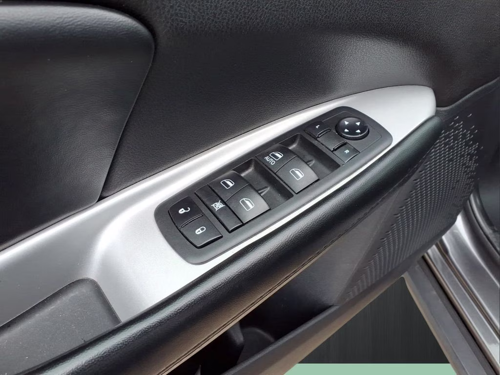 2020 Granite Pearlcoat Dodge Journey SE Value FWD SUV