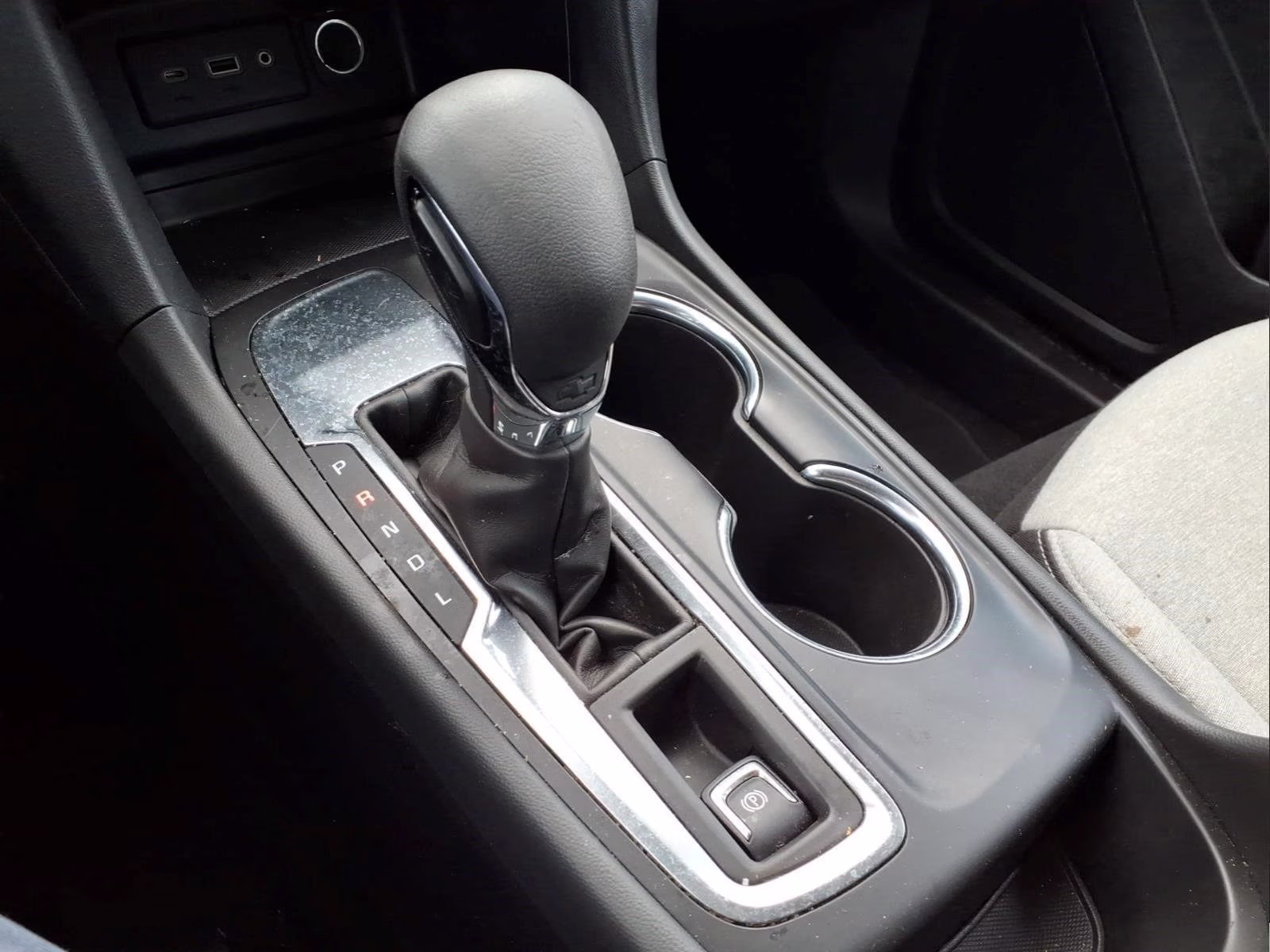 2023 Sterling Gray Metallic Chevrolet Equinox LT FWD SUV