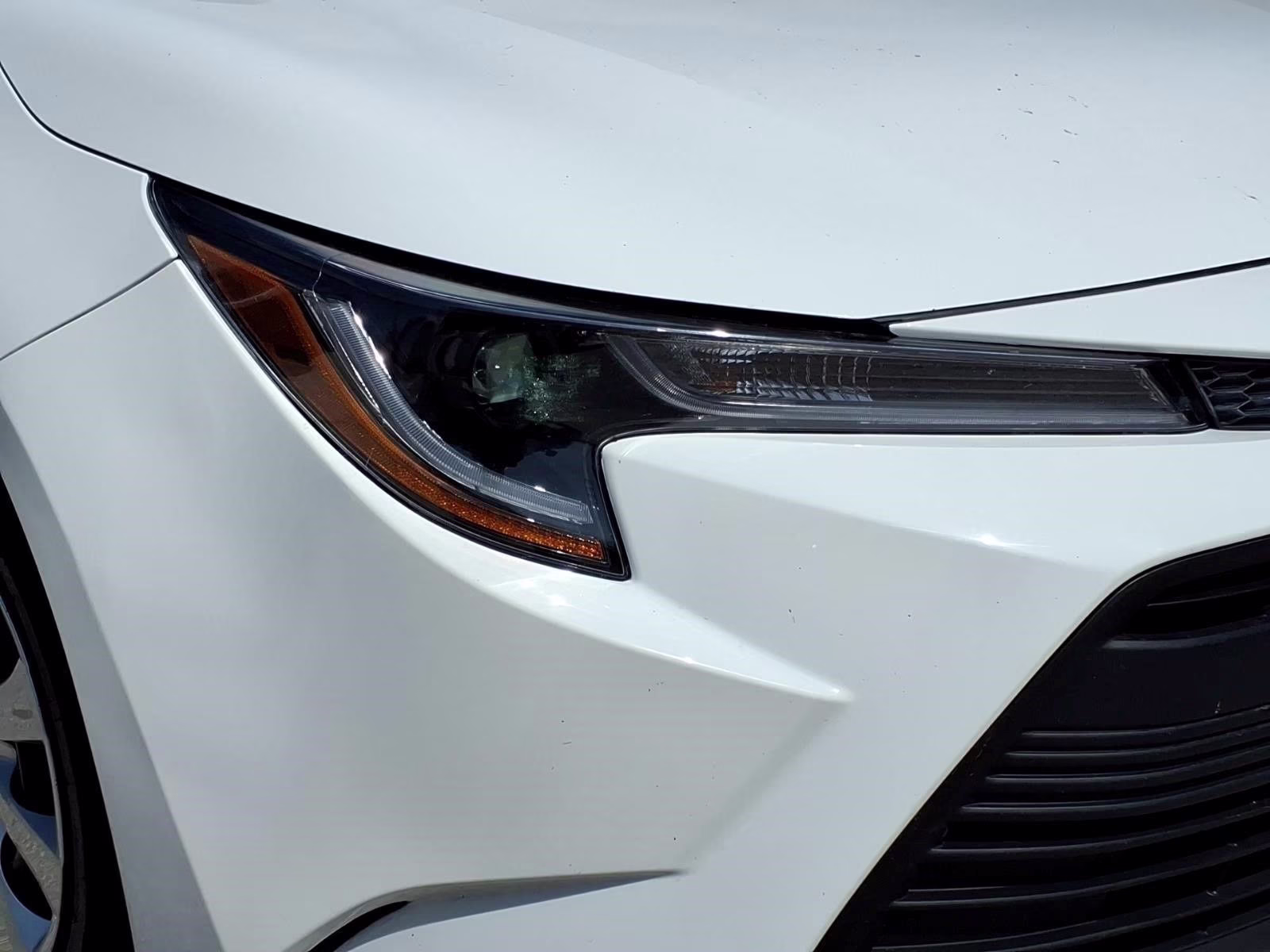 2025 Ice Toyota Corolla LE FWD Sedan