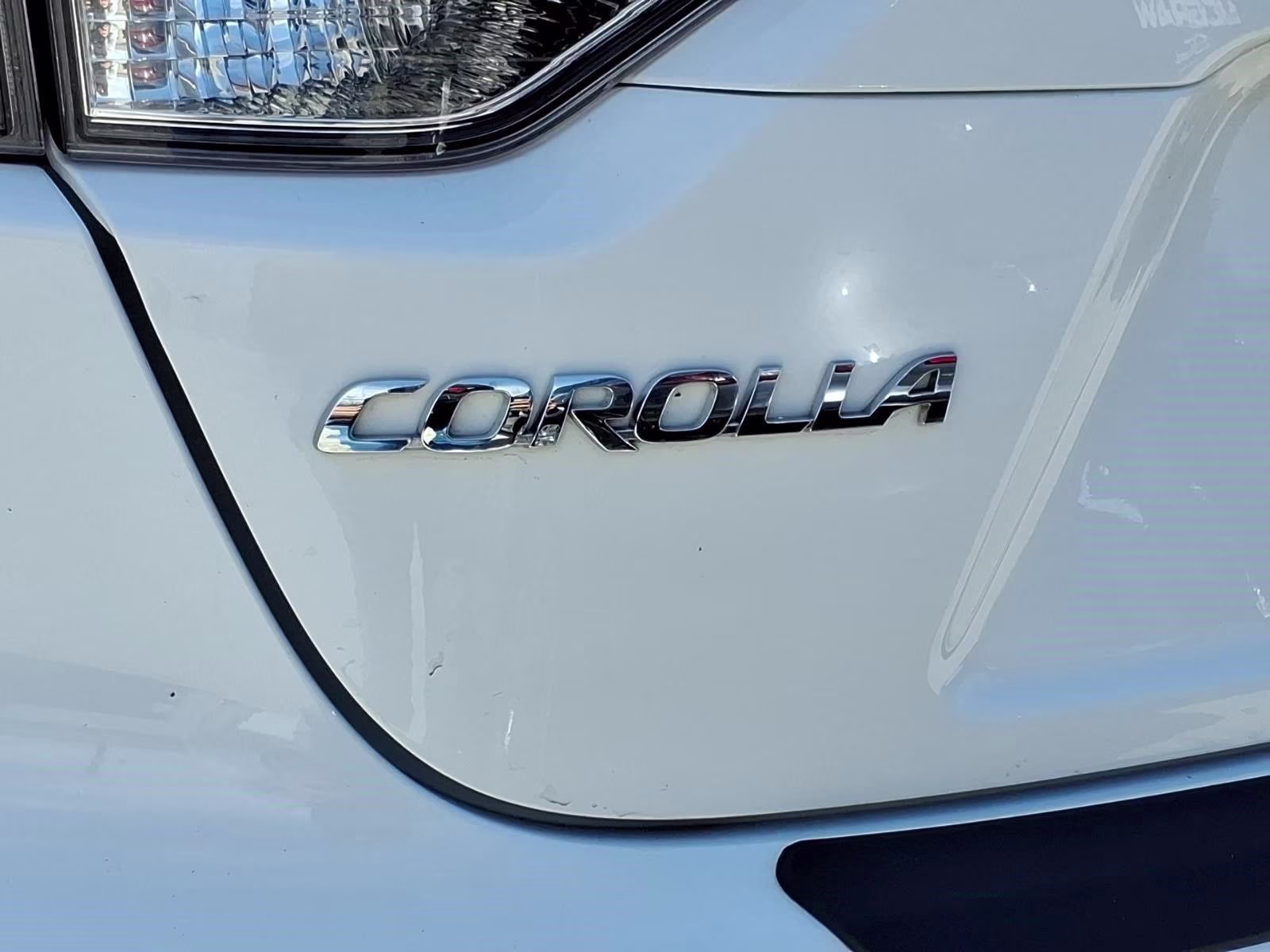2025 Ice Toyota Corolla LE FWD Sedan