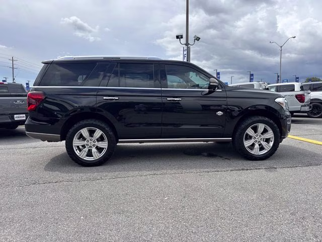 2022 Black Metallic Ford Expedition King Ranch 4X4 SUV