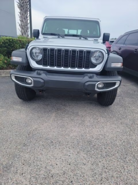 2024 Silver Zynith Clearcoat Jeep Gladiator Sport 4X4 Truck