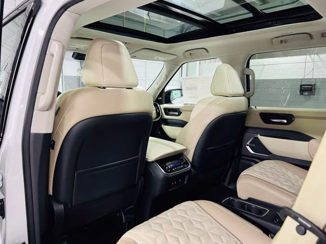 2026 Aspen White/Super Black Nissan Armada Platinum 4X4 SUV