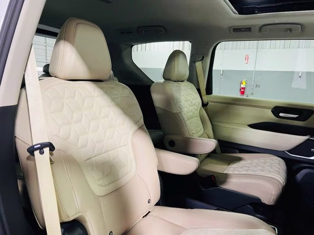 2026 Aspen White/Super Black Nissan Armada Platinum 4X4 SUV