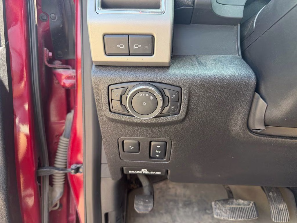 2017 Ruby Red Metallic Ford Super Duty F-350 DRW Lariat 4X4 Truck