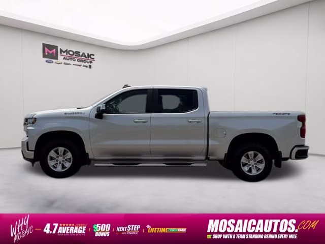 2021 Silver Ice Metallic Chevrolet Silverado 1500 LT 4X4 Truck