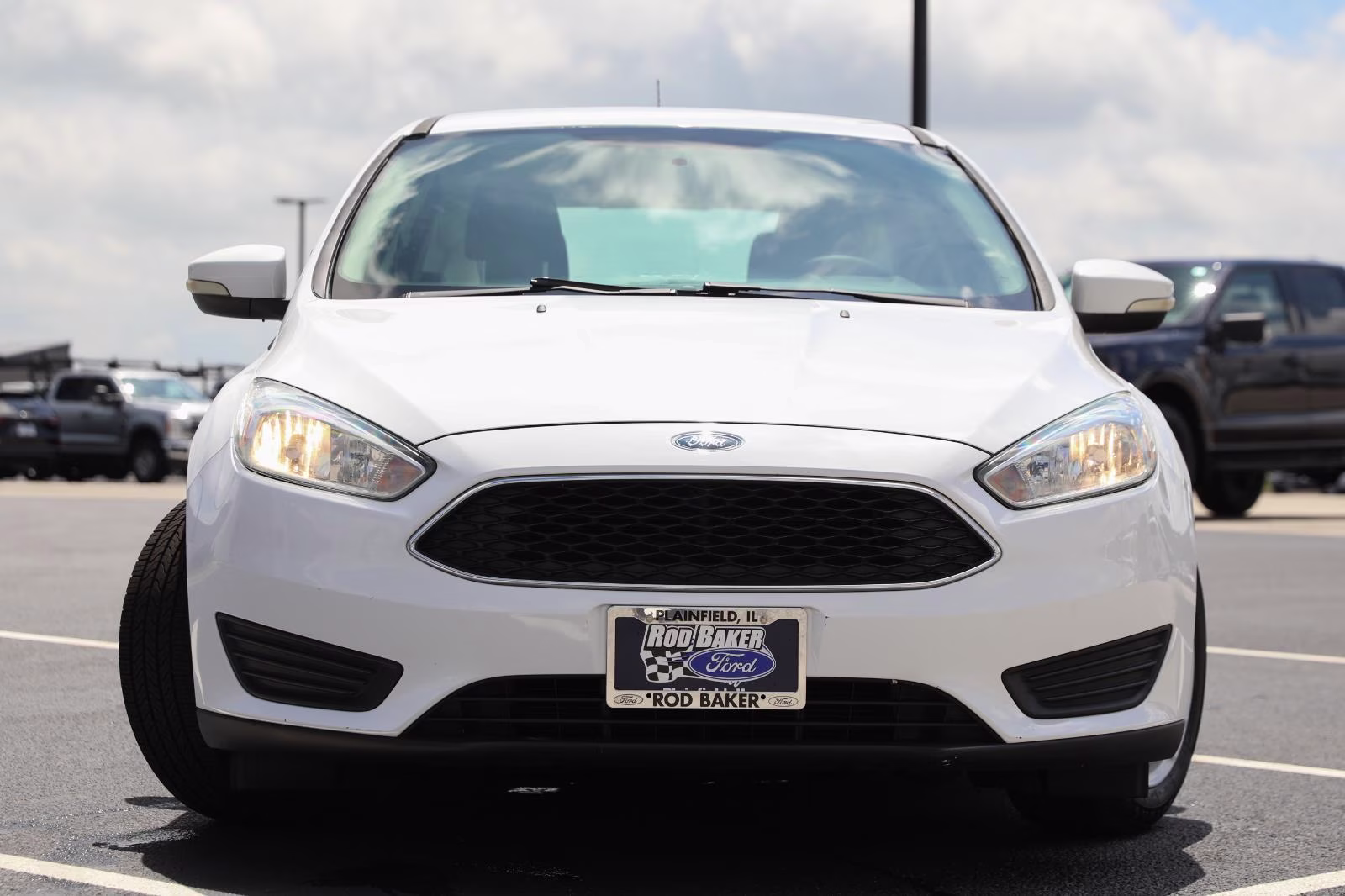 Used 2015 Ford Focus SE with VIN 1FADP3K2XFL317830 for sale in Plainfield, IL