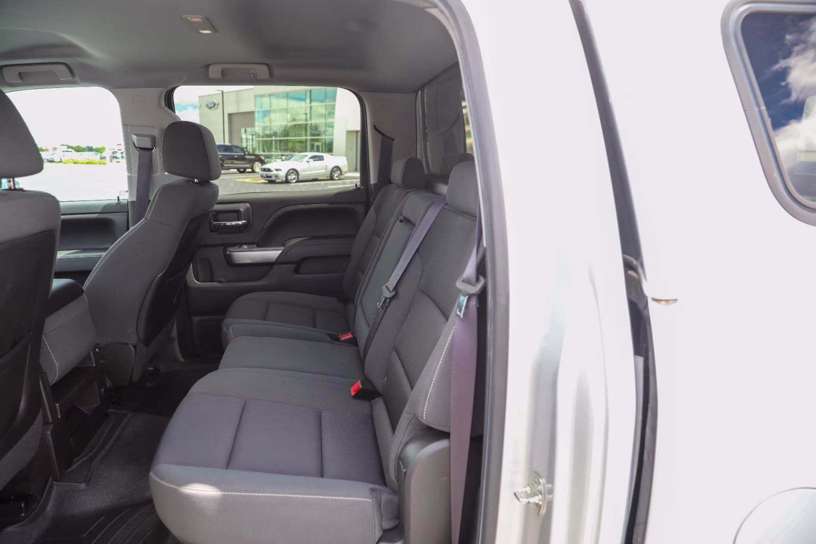 2015 Silver Ice Metallic Chevrolet Silverado 1500 LT 4X4 Truck