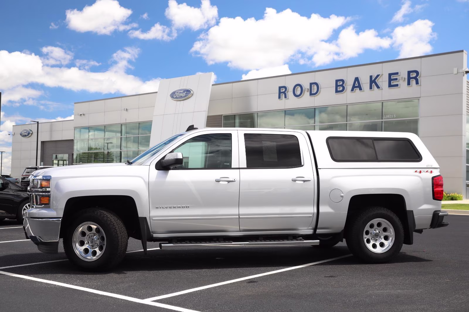 2015 Silver Ice Metallic Chevrolet Silverado 1500 LT 4X4 Truck