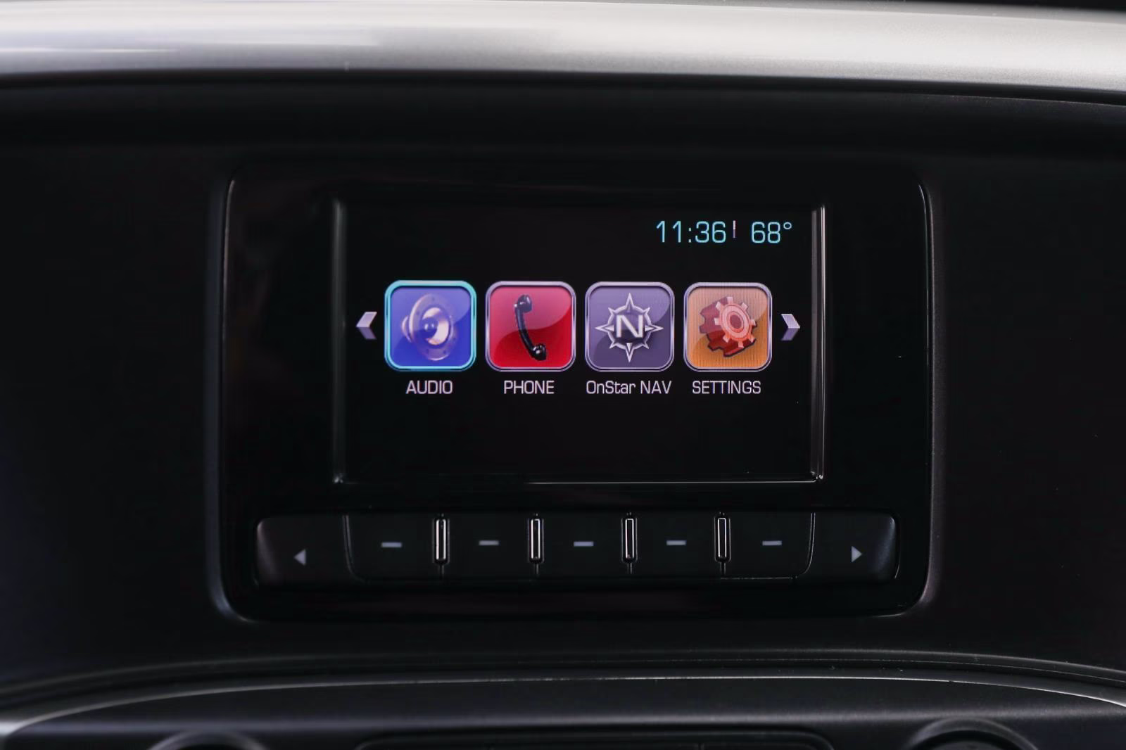 2015 Silver Ice Metallic Chevrolet Silverado 1500 LT 4X4 Truck