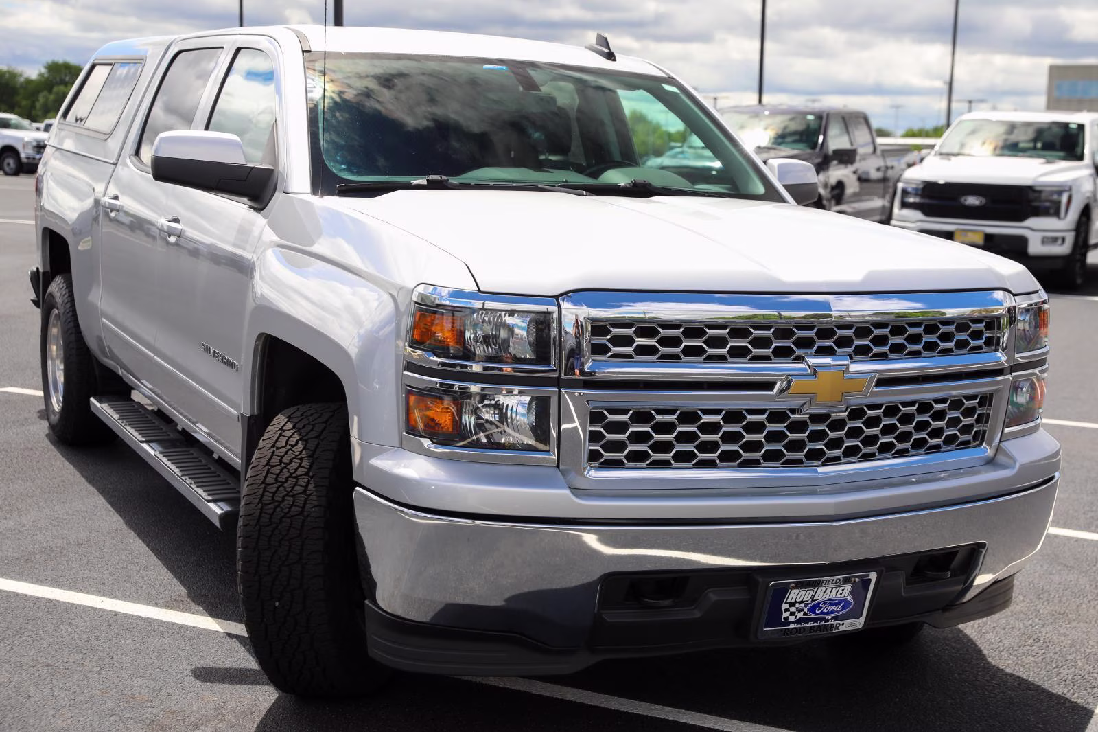 2015 Silver Ice Metallic Chevrolet Silverado 1500 LT 4X4 Truck