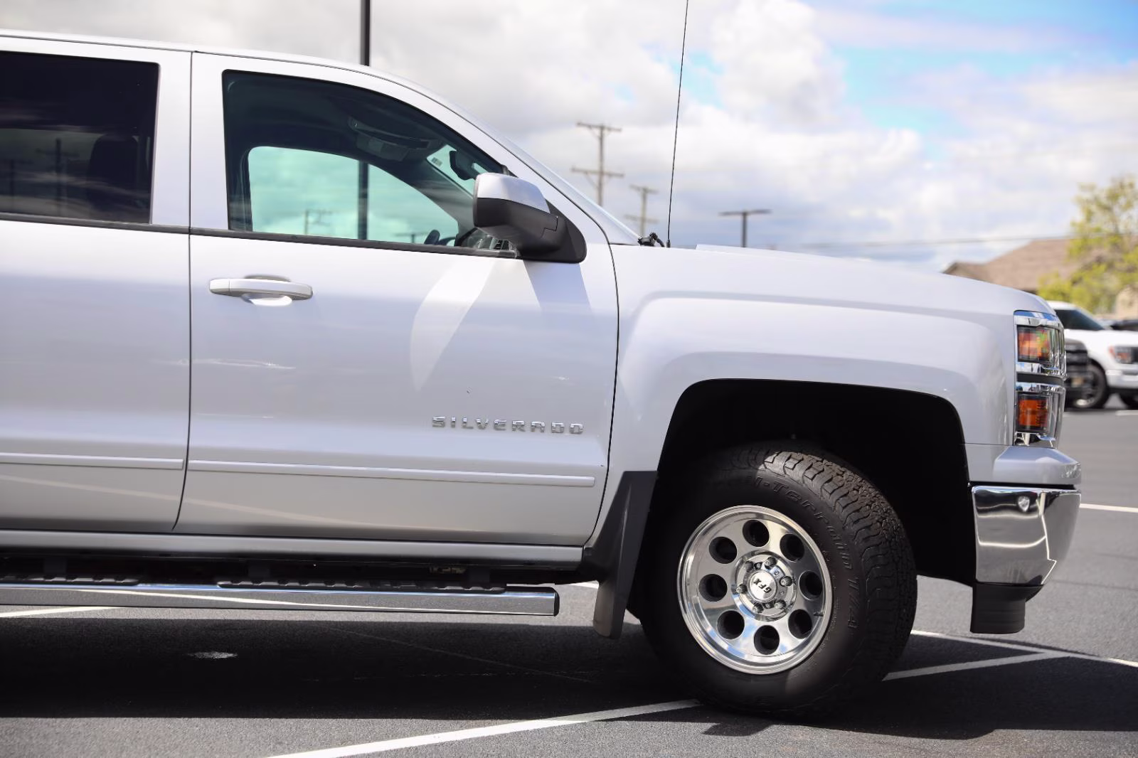 2015 Silver Ice Metallic Chevrolet Silverado 1500 LT 4X4 Truck