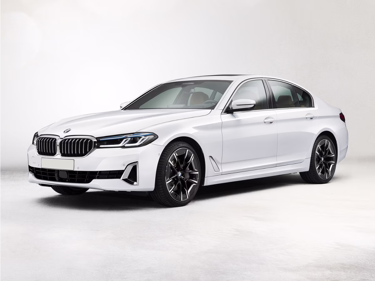 2021 Alpine White BMW 5 Series 530i RWD Sedan