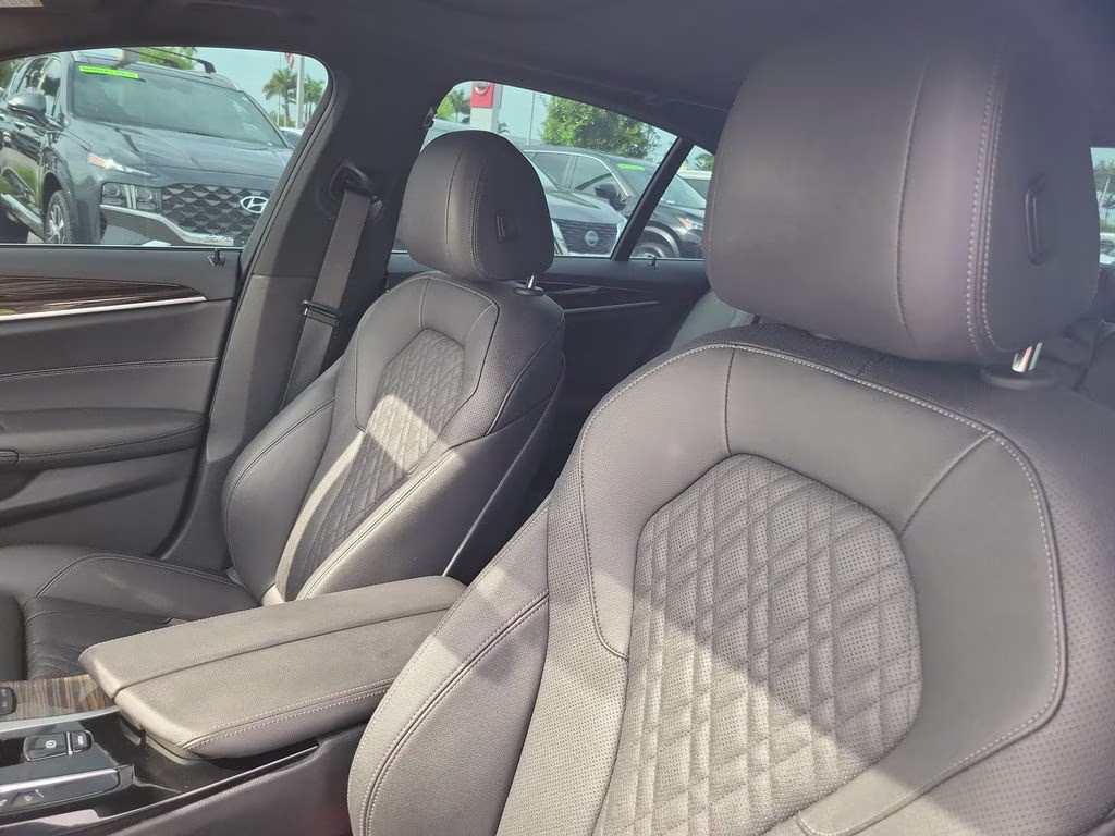 2021 Alpine White BMW 5 Series 530i RWD Sedan