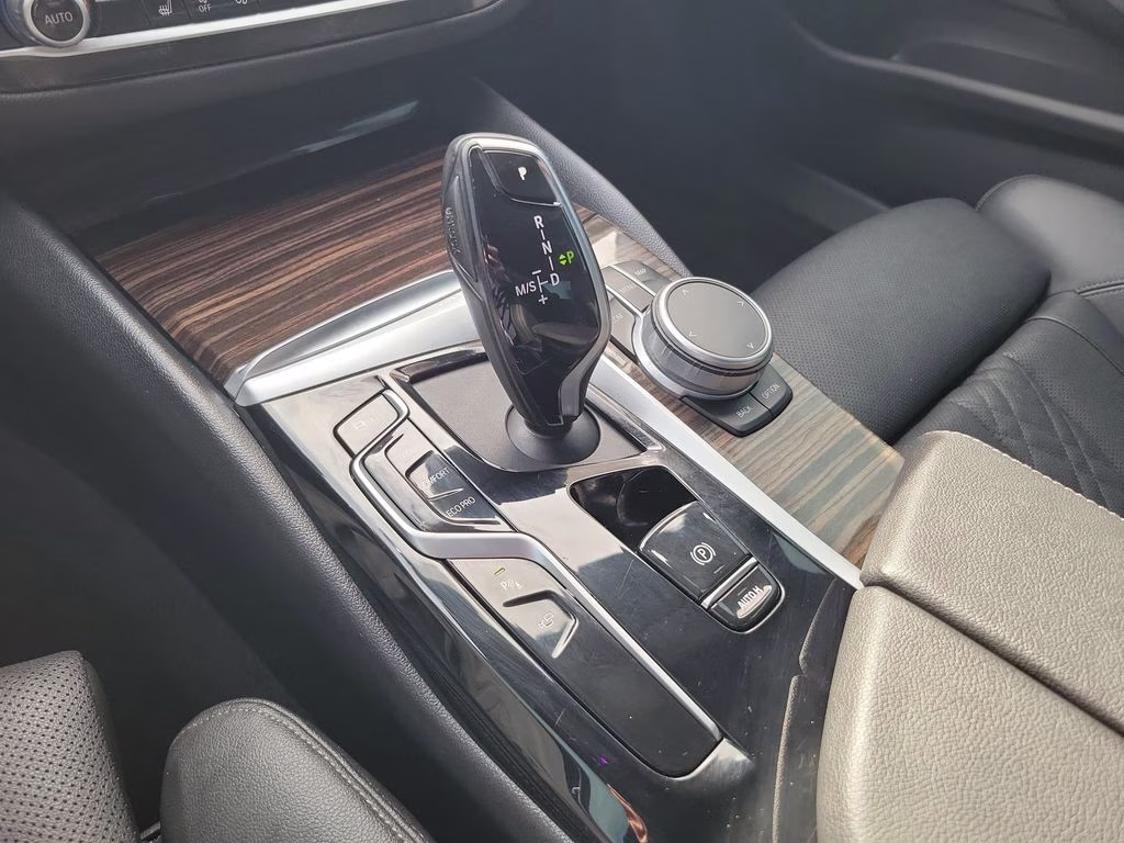 2021 Alpine White BMW 5 Series 530i RWD Sedan