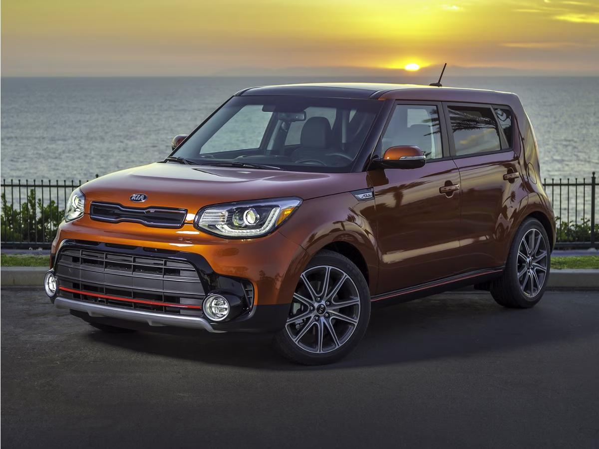 2019 Shadow Black Kia Soul Base FWD Hatchback