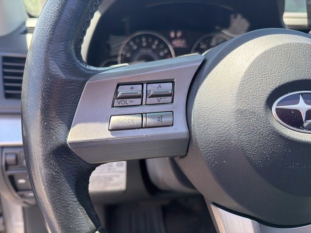 2010 Steel Silver Metallic Subaru Legacy 2.5i AWD Sedan