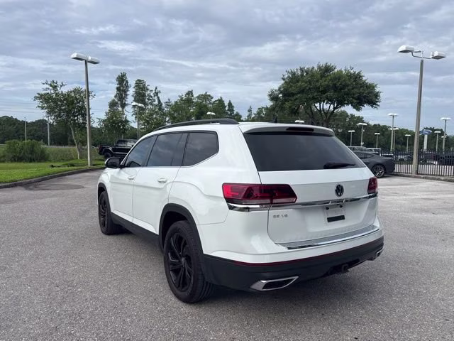 2022 Pure White Volkswagen Atlas 3.6L V6 SE w/Technology FWD SUV
