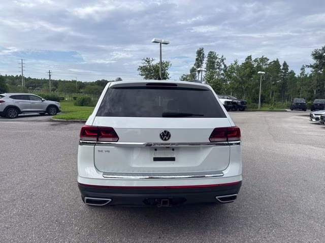 2022 Pure White Volkswagen Atlas 3.6L V6 SE w/Technology FWD SUV