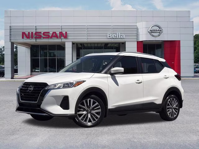 2022 Aspen White Tricoat Nissan Kicks SV FWD SUV