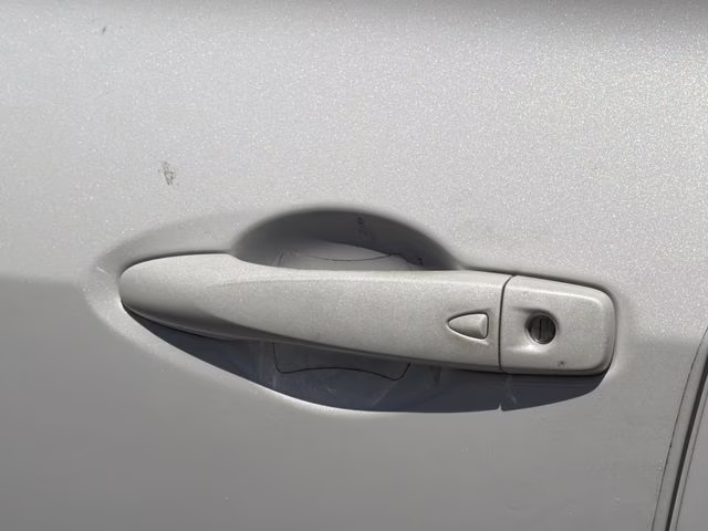 2022 Aspen White Tricoat Nissan Kicks SV FWD SUV