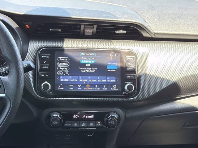 2022 Aspen White Tricoat Nissan Kicks SV FWD SUV