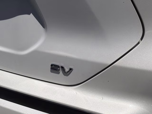 2022 Aspen White Tricoat Nissan Kicks SV FWD SUV