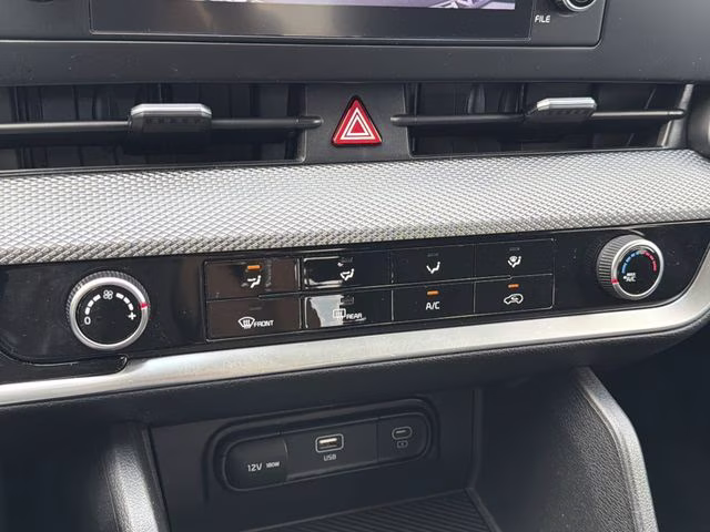 2023 Gravity Gray Kia Sportage LX FWD SUV