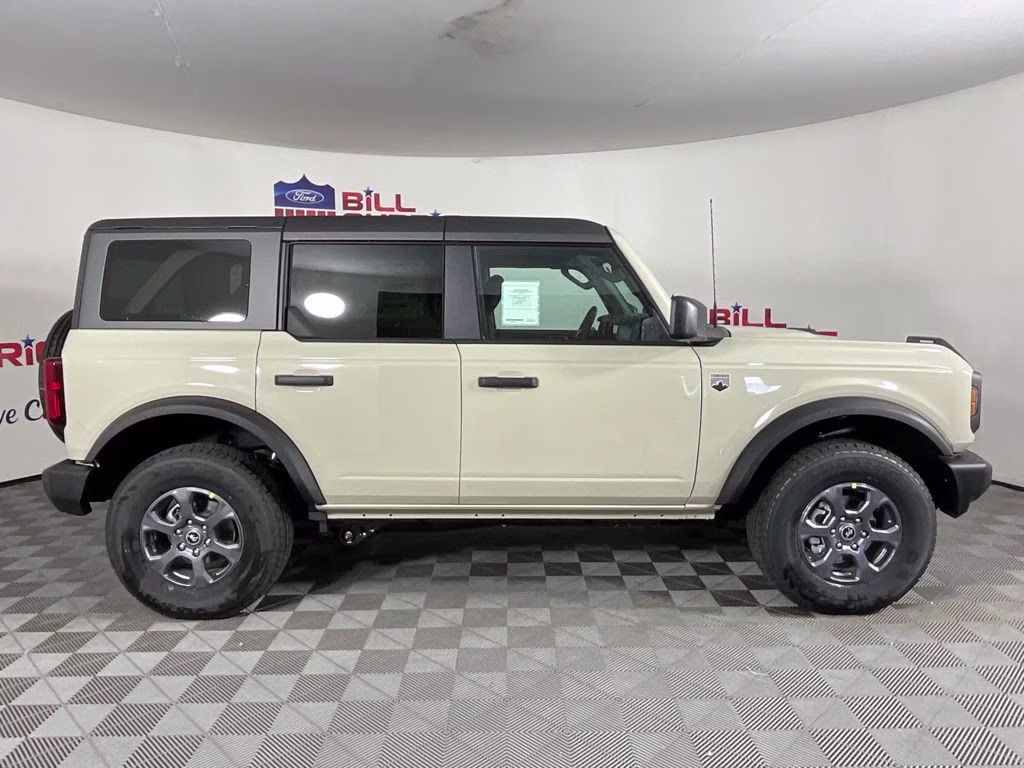 2026 Desert Sand Ford Bronco Big Bend 4X4 SUV