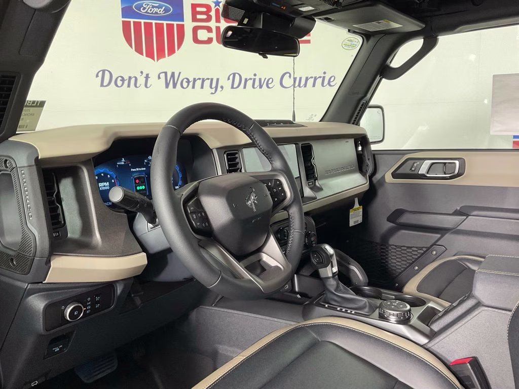 2026 Oxford White Ford Bronco Big Bend 4X4 SUV