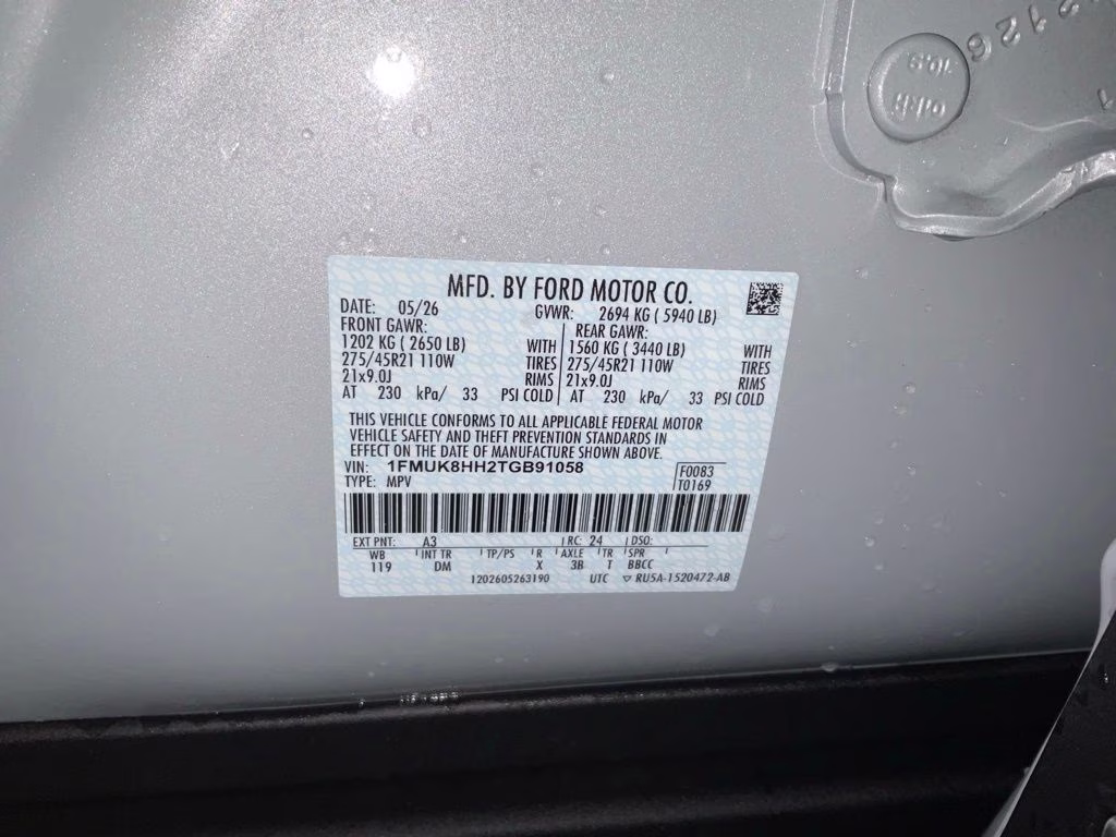 2026 White Metallic Ford Explorer Platinum 4X4 SUV