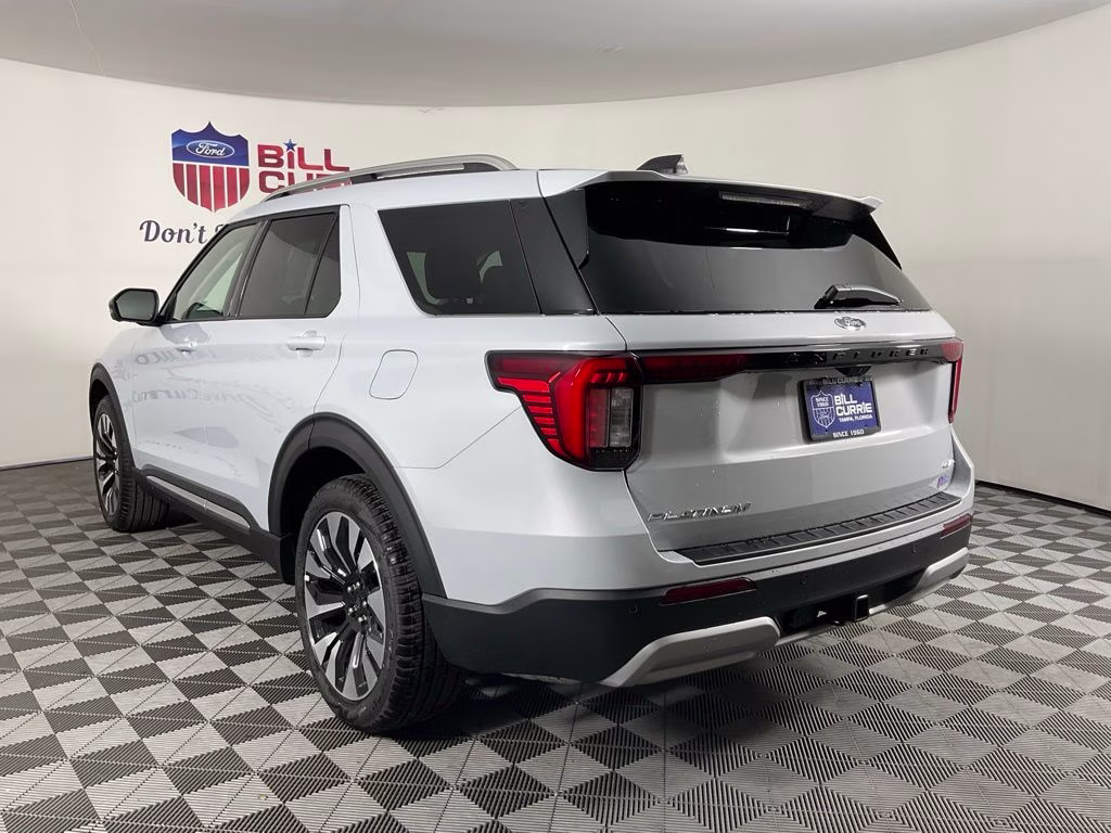 2026 White Metallic Ford Explorer Platinum 4X4 SUV