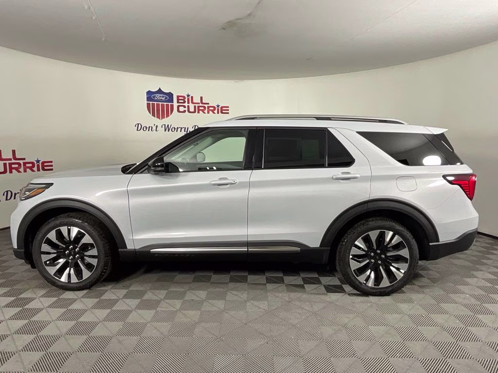 2026 White Metallic Ford Explorer Platinum 4X4 SUV
