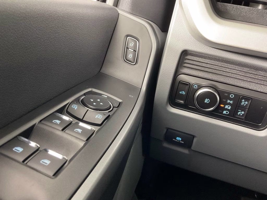 2026 Avalanche Ford Super Duty F-350 DRW XL 4X4 Truck