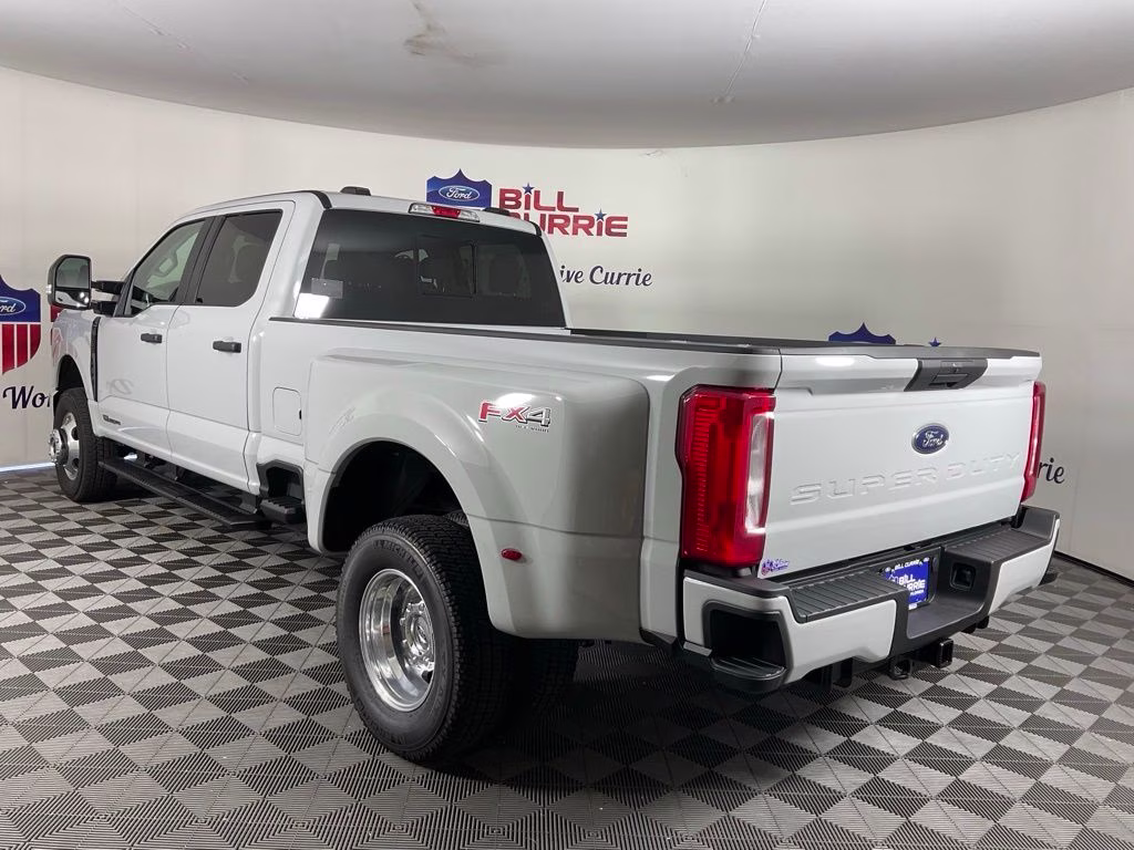 2026 Avalanche Ford Super Duty F-350 DRW XL 4X4 Truck